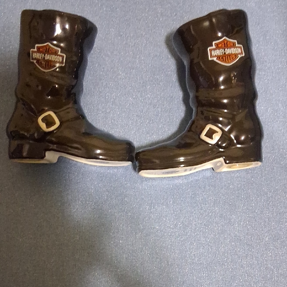 Harley-Davidson Salt& Pepper Shakers